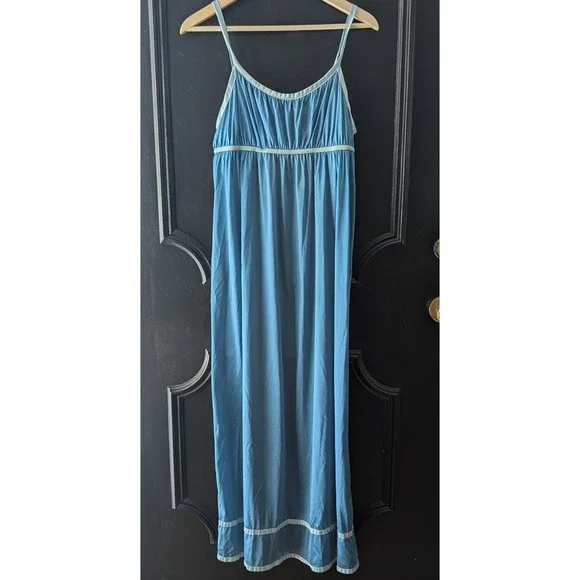VTG 1970's Vassarette Size 13 Blue Nylon Nightgown Slip Dress Maxi Lingerie - Picture 1 of 9